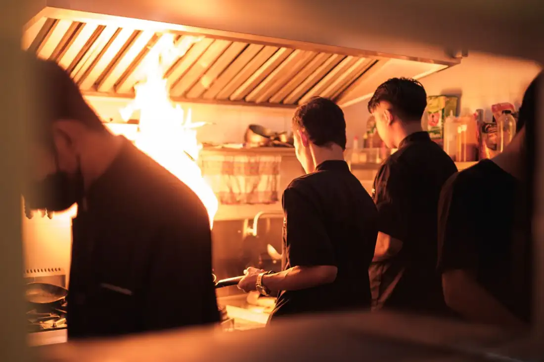 The kitchen at full heat